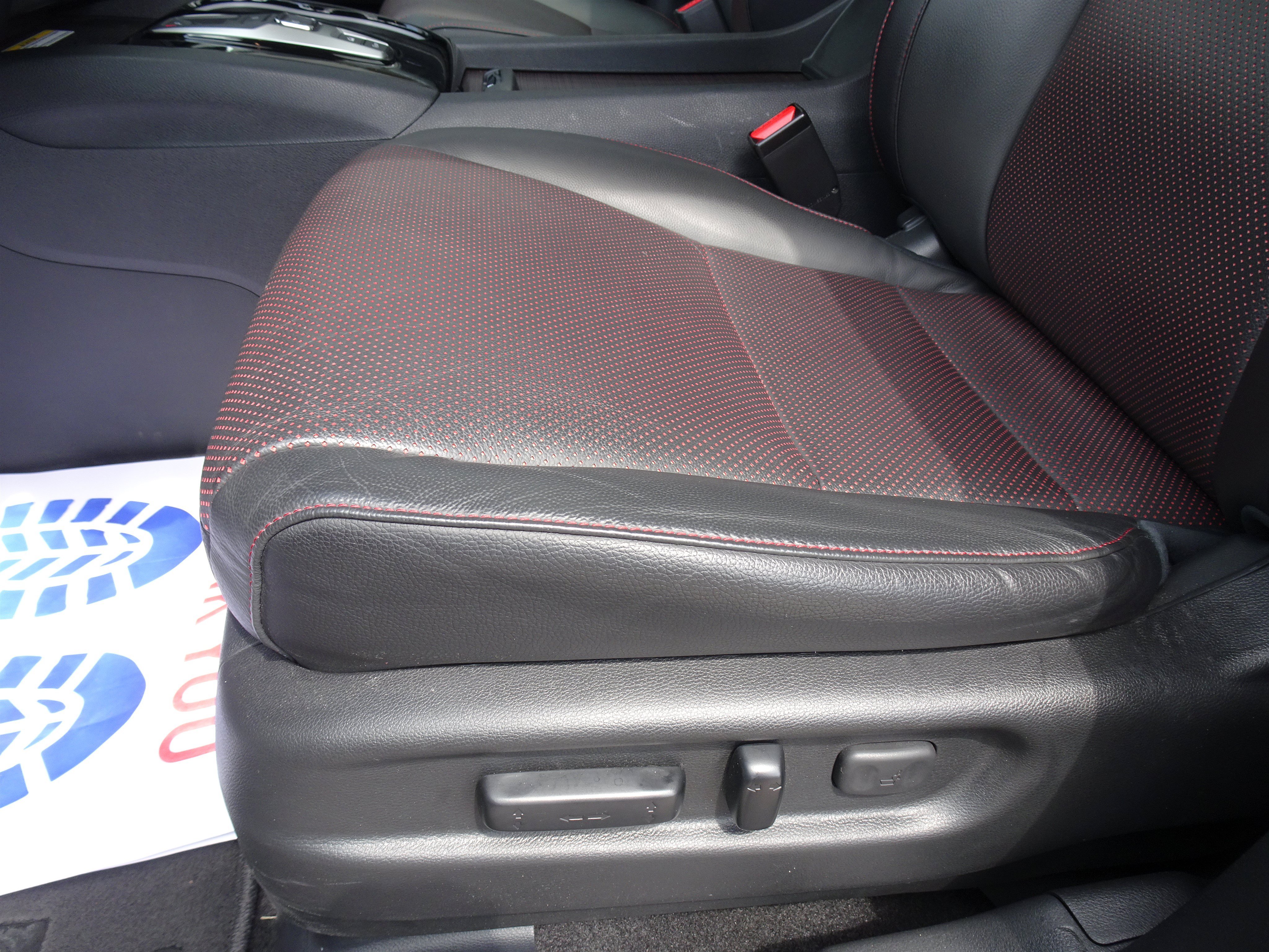 Used 2023 Crystal Black Pearl Honda Black Edition image 10