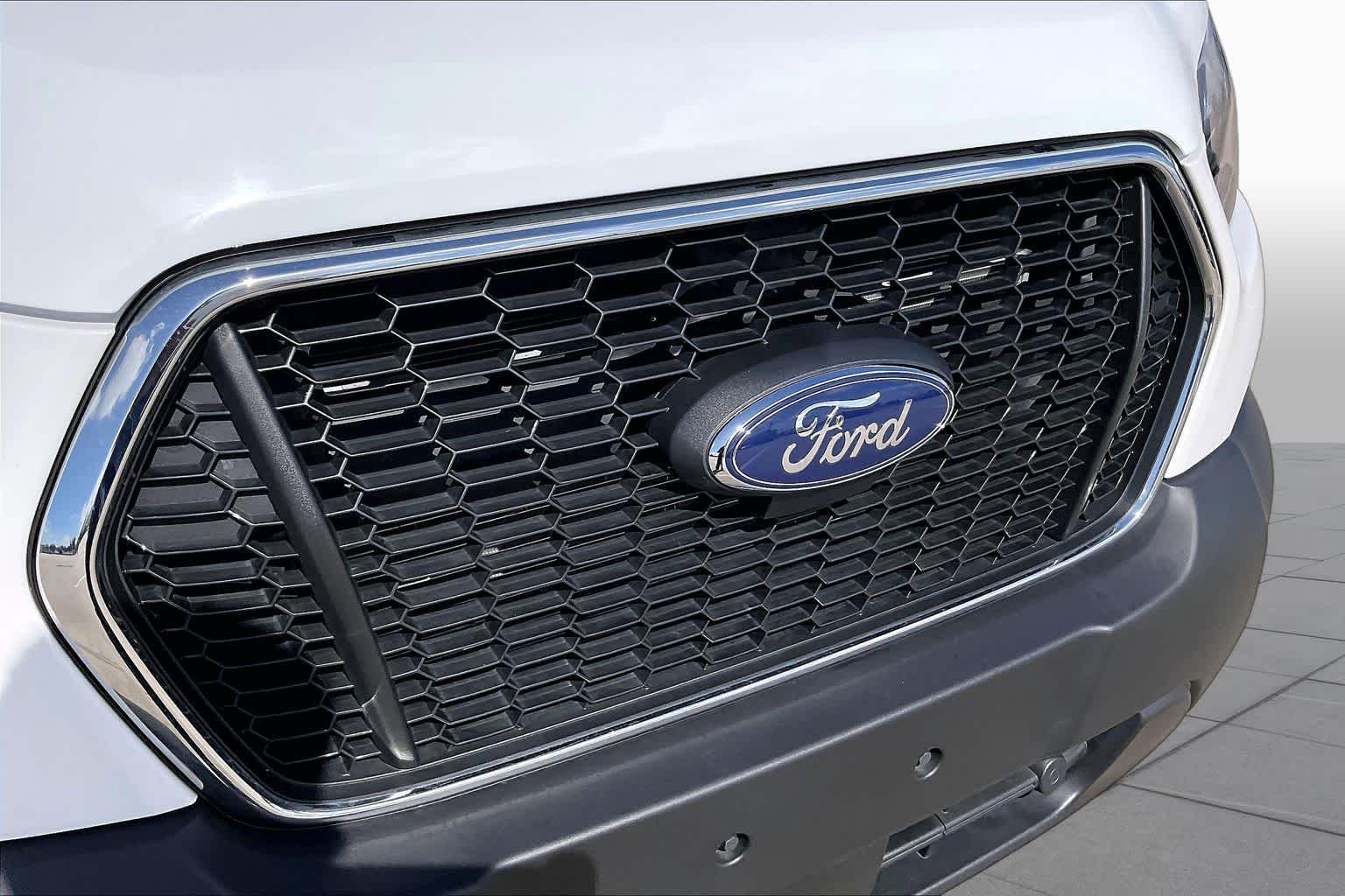 Used 2025 Oxford White Ford  image 26
