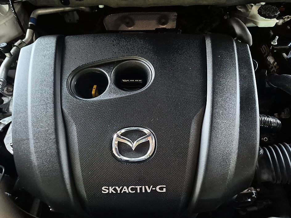 Used 2022 Snowflake White Pearl Mica Mazda 2.5 S Premium Package image 36
