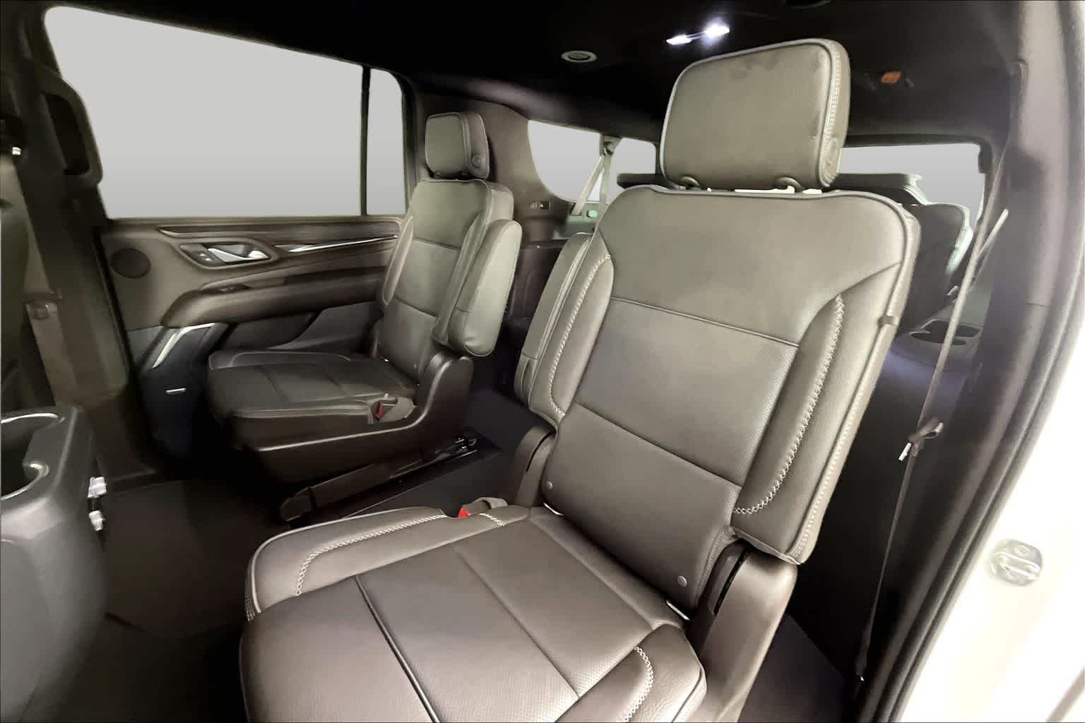 2022 GMC Yukon XL Denali - Photo 19