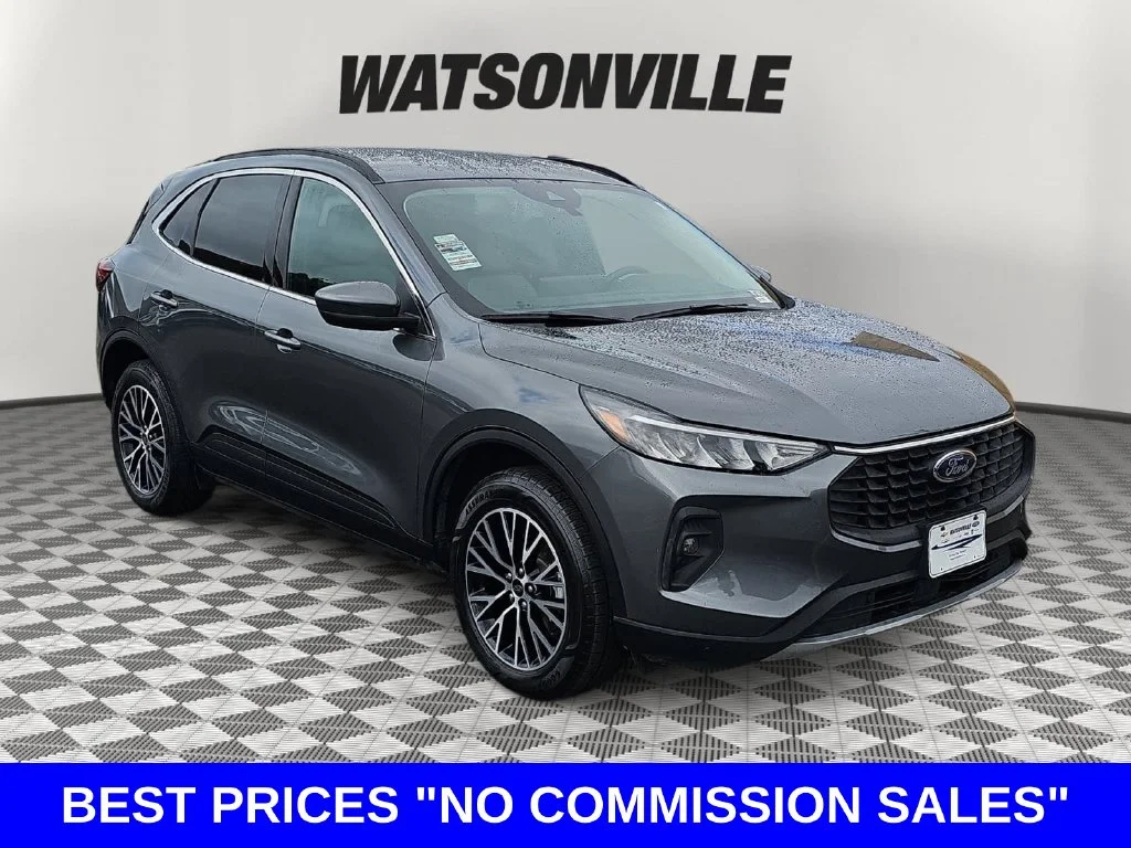 Used 2025 Carbonized Gray Metallic Ford Base image 1