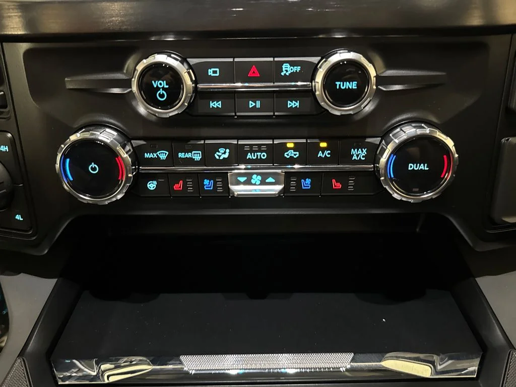 New 2026 Blue Ford Lariat image 32