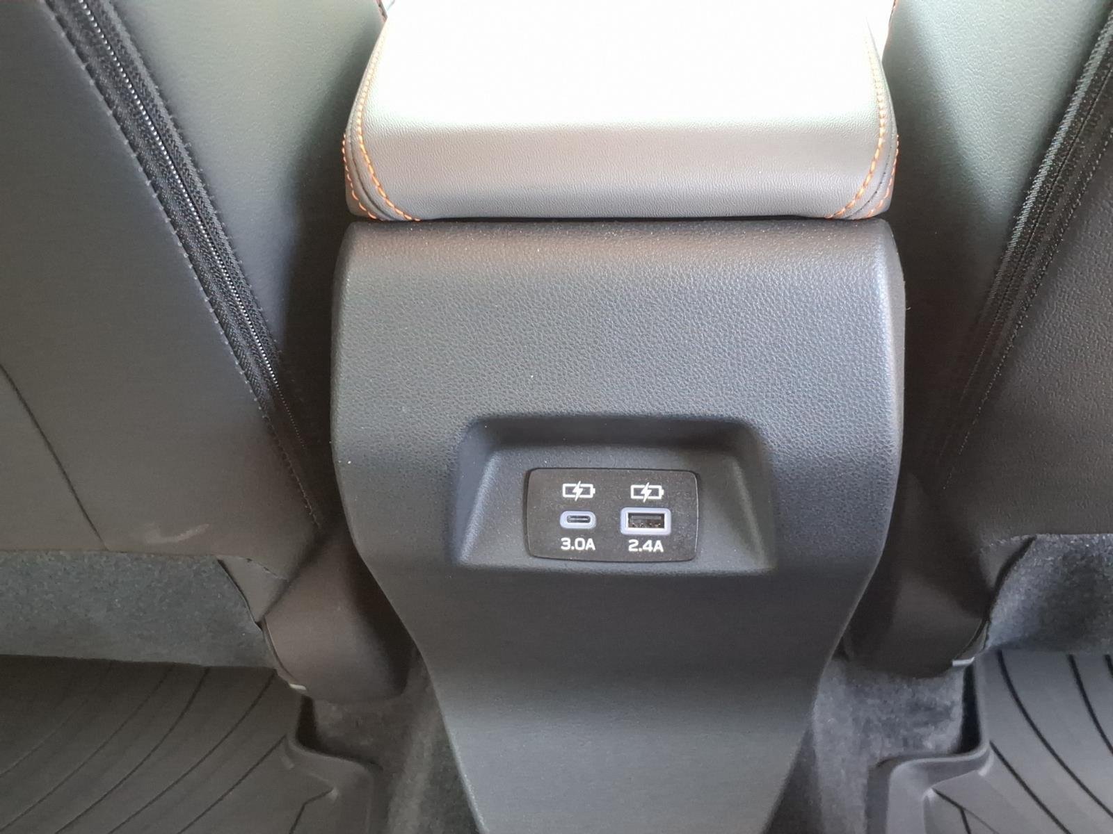 Used 2025 Crystal White Pearl Subaru Limited image 26