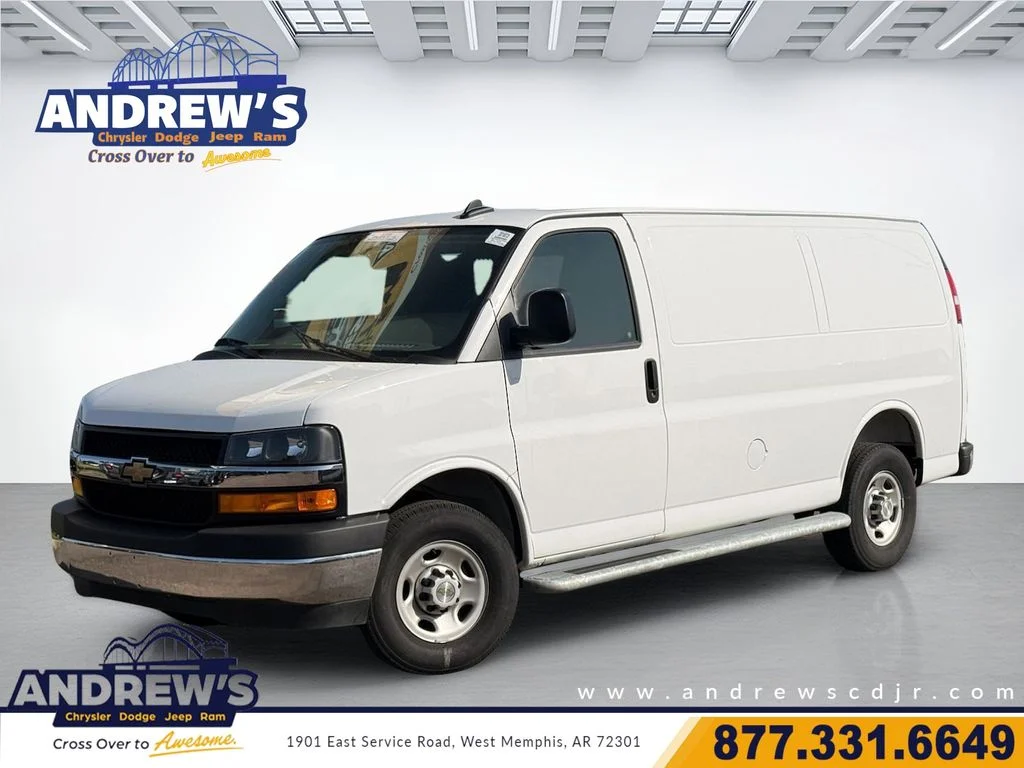 2025 Chevrolet Express 2500 Work Van HD's photo