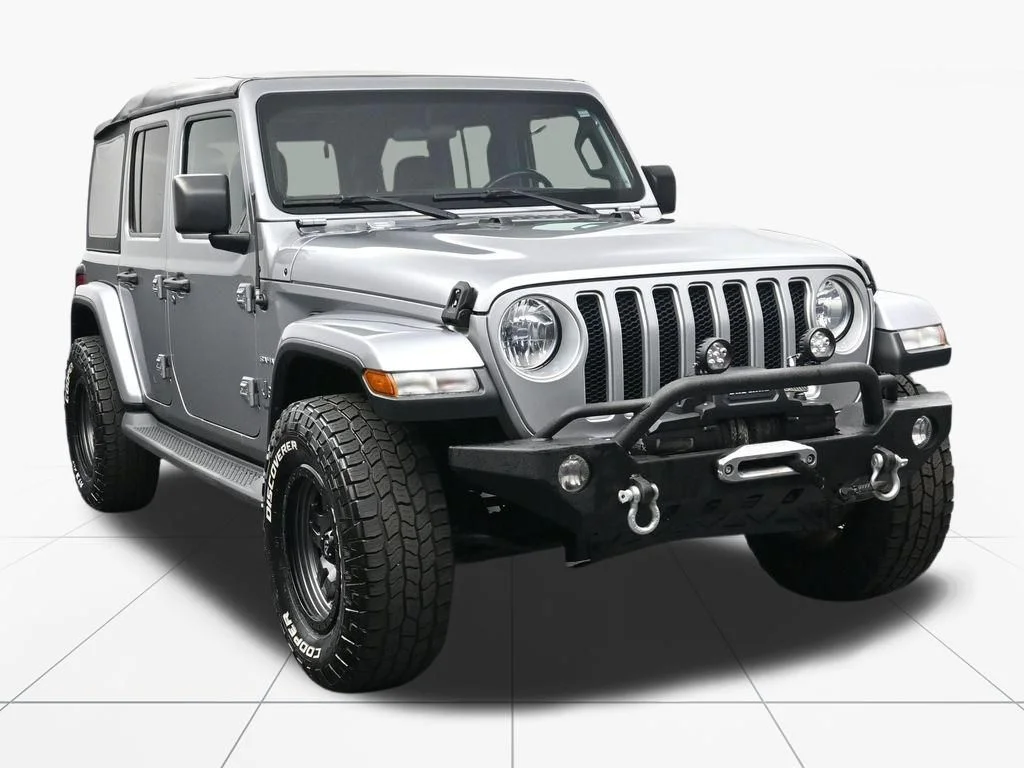 Used 2020 Billet Silver Metallic Jeep Unlimited Sahara image 11