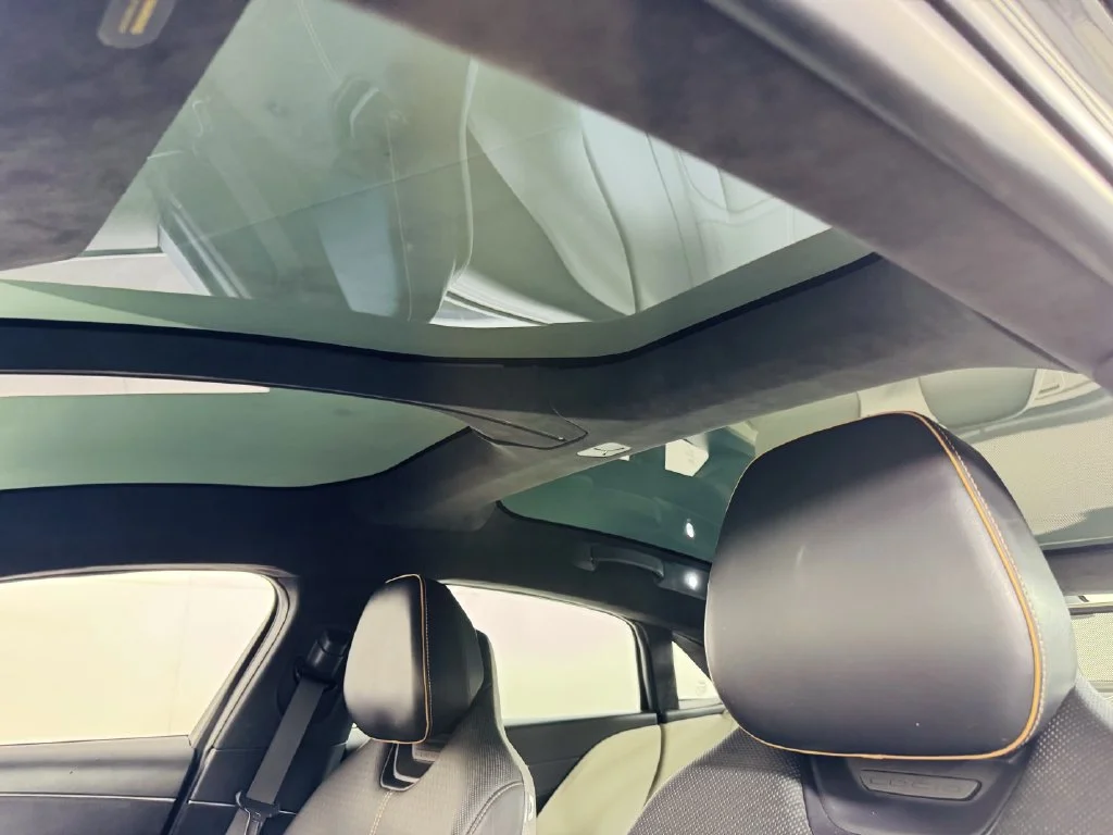 Used 2022 Black Lucid Grand Touring image 21