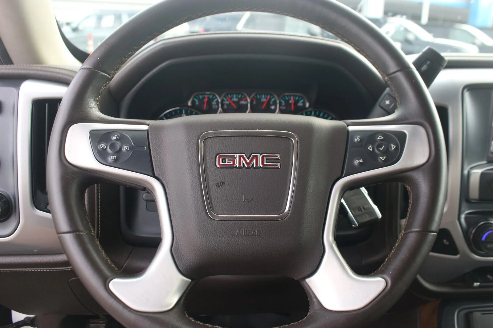 Used 2017 SUMMIT WHITE GMC SLT image 20