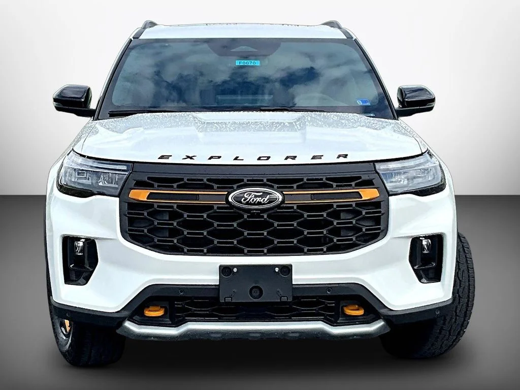 New 2026 Star White Metallic Tri-Coat Ford Tremor® image 14