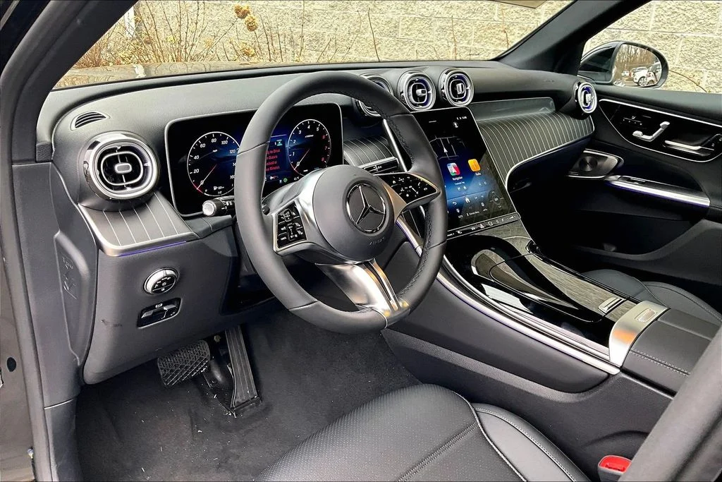 New 2026 Black Mercedes-Benz GLC 300 image 6