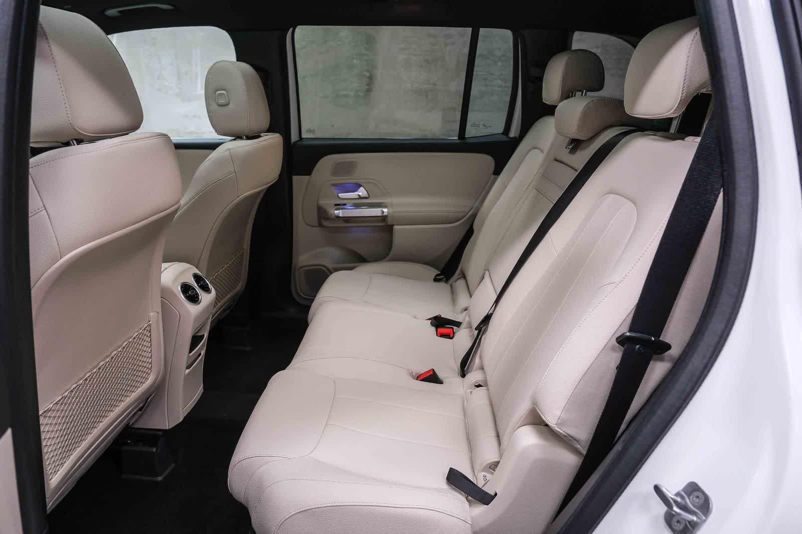New 2026 Polar White Mercedes-Benz GLB 250 image 65
