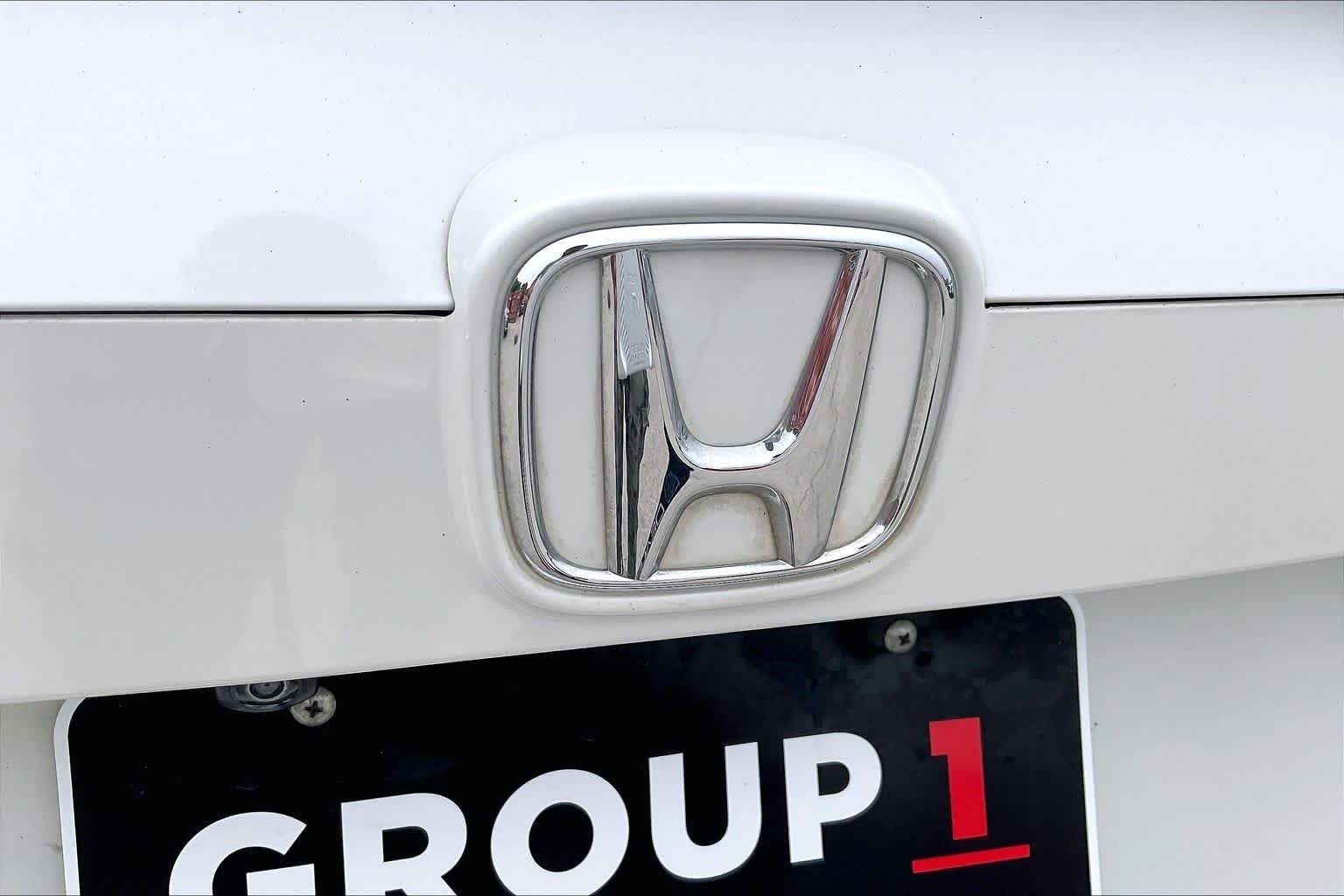 Used 2018 Platinum White Pearl Honda Sport 1.5T image 29