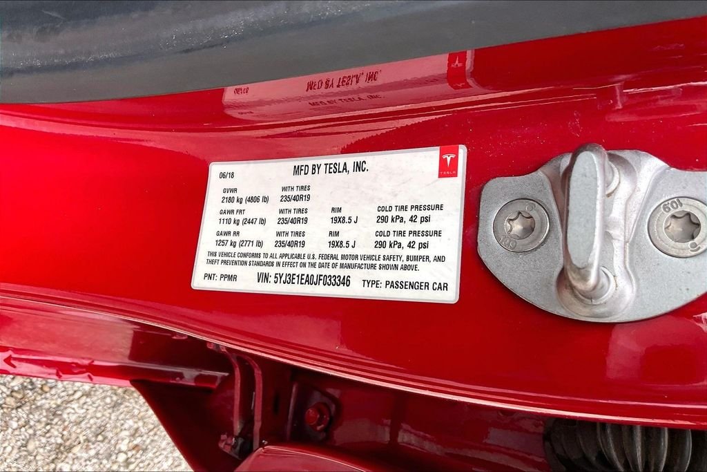 Used 2018  Tesla Long Range image 15