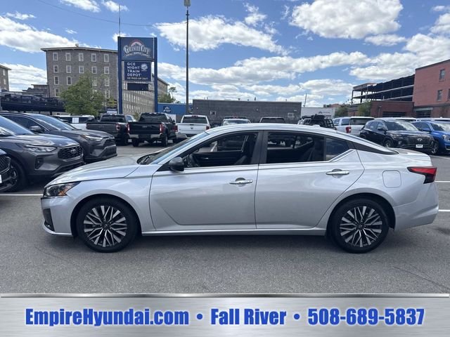 Used 2024 Brilliant Silver Metallic Nissan 2.5 SV image 9