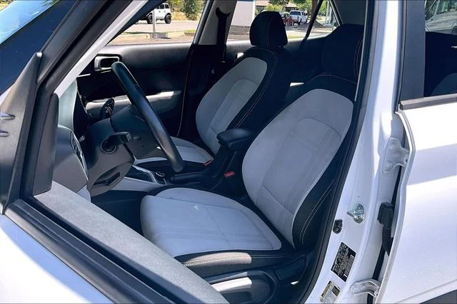 Used 2023 Ceramic White Hyundai SEL image 25