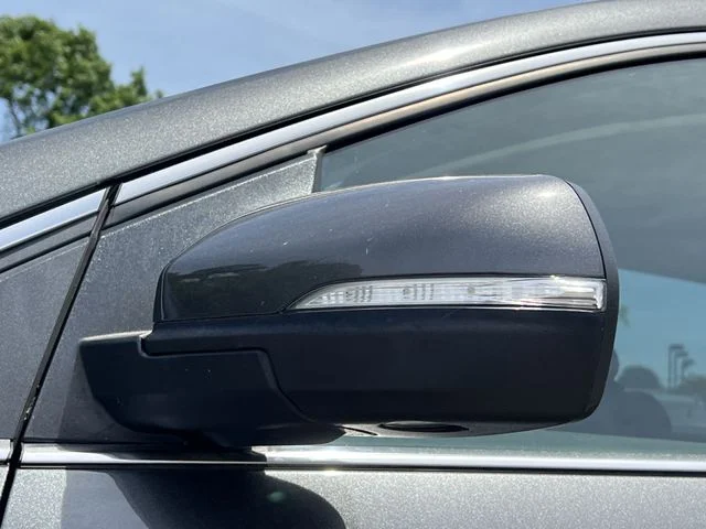 Used 2019 Gray Ford SEL image 29