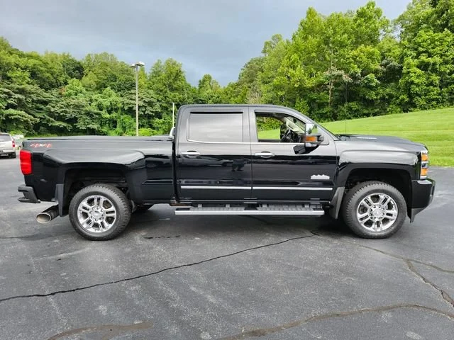 Used 2019 BLACK Chevrolet High Country image 9