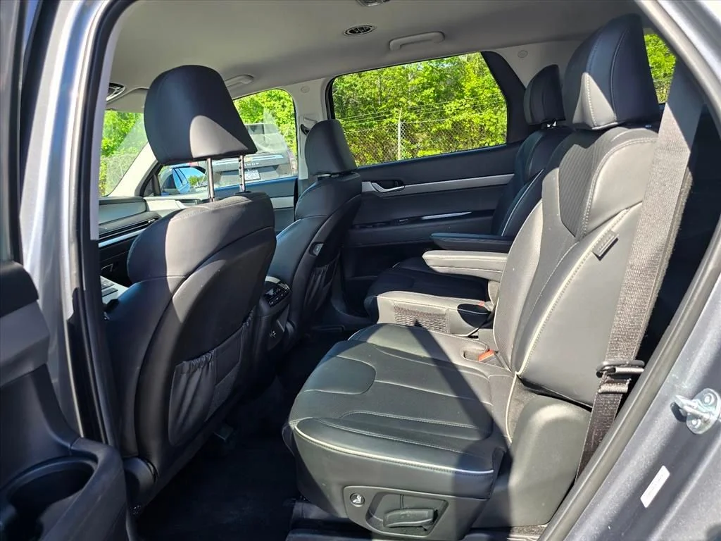Used 2025 Gray Hyundai SEL image 11