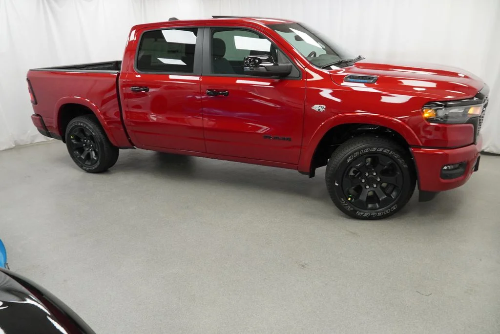 New 2026 Molten Red Pearl-Coat Exterior Paint RAM Big Horn/Lone Star image 9