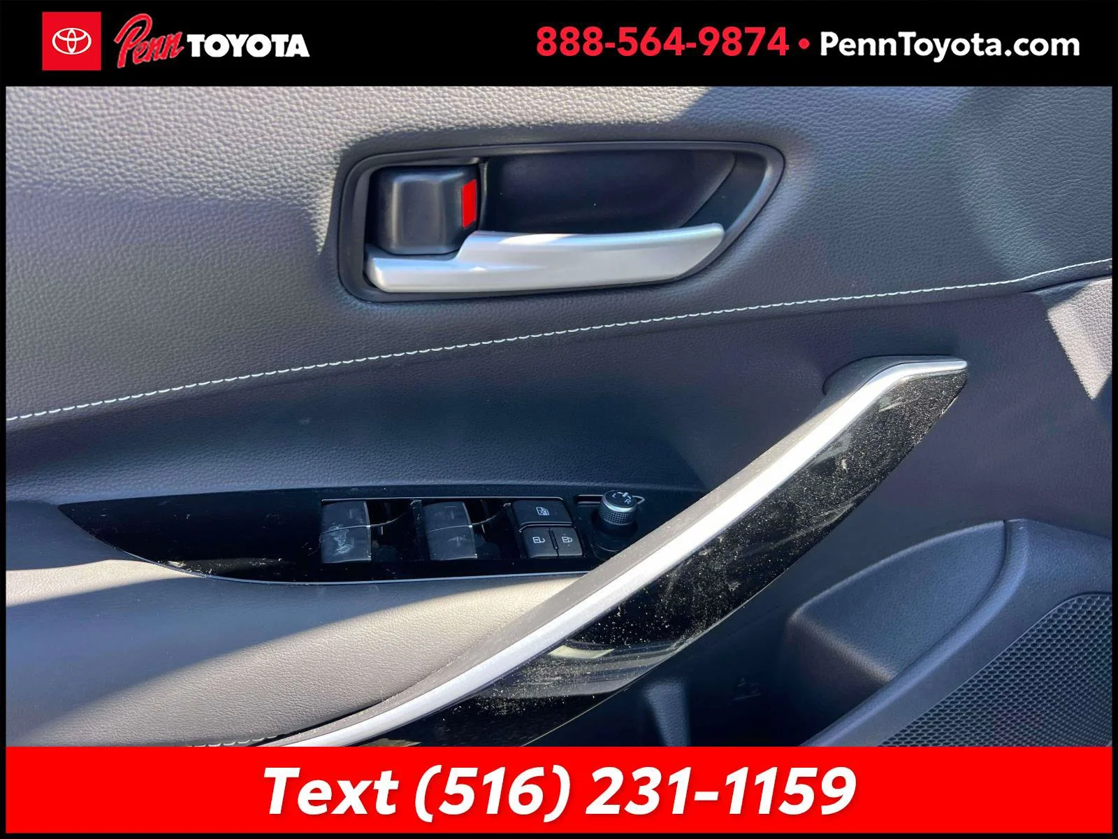 Used 2019 CLASSIC SILVER METALLIC Toyota XSE image 17