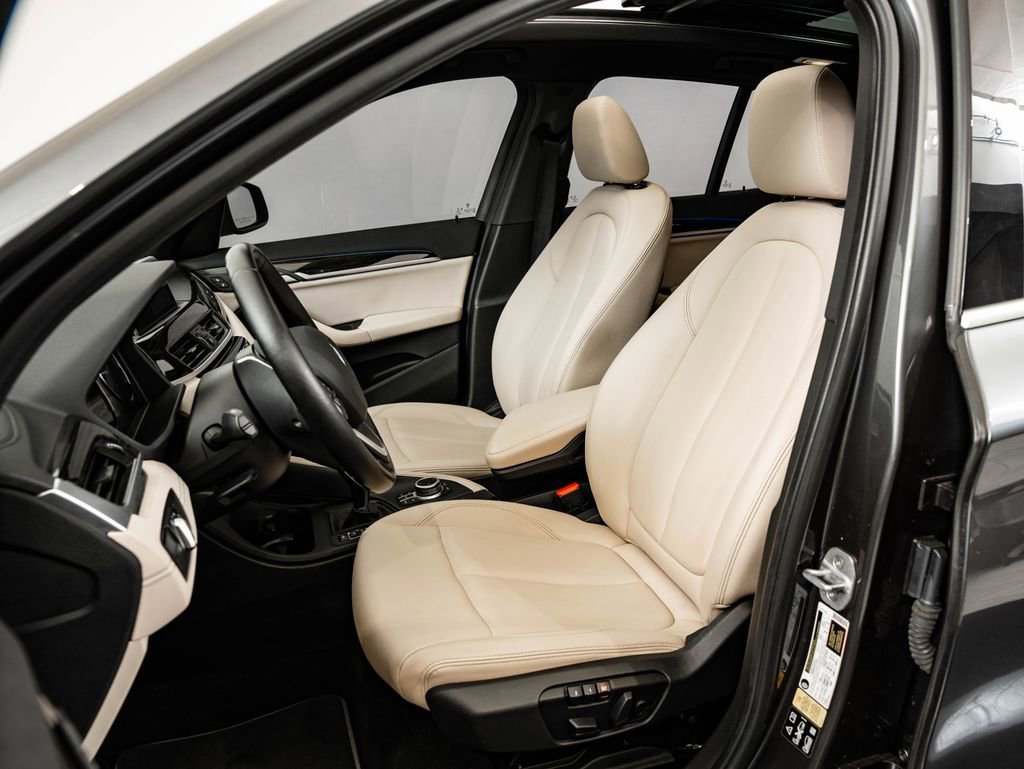 Used 2021 Mineral Gray Metallic BMW xDrive28i image 23