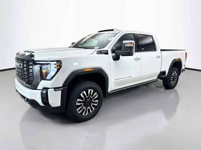 Used 2024 White GMC Denali Ultimate image 3