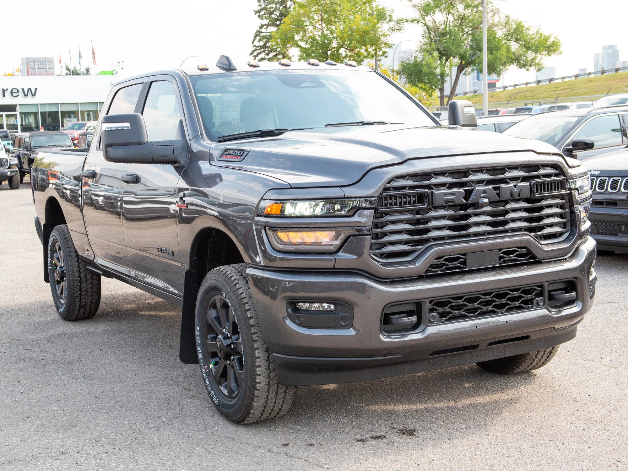 Used 2026 Grey RAM Big Horn Night* Crew Cab 4x4, High Output Cummins, 5th Wheel Prep image 7