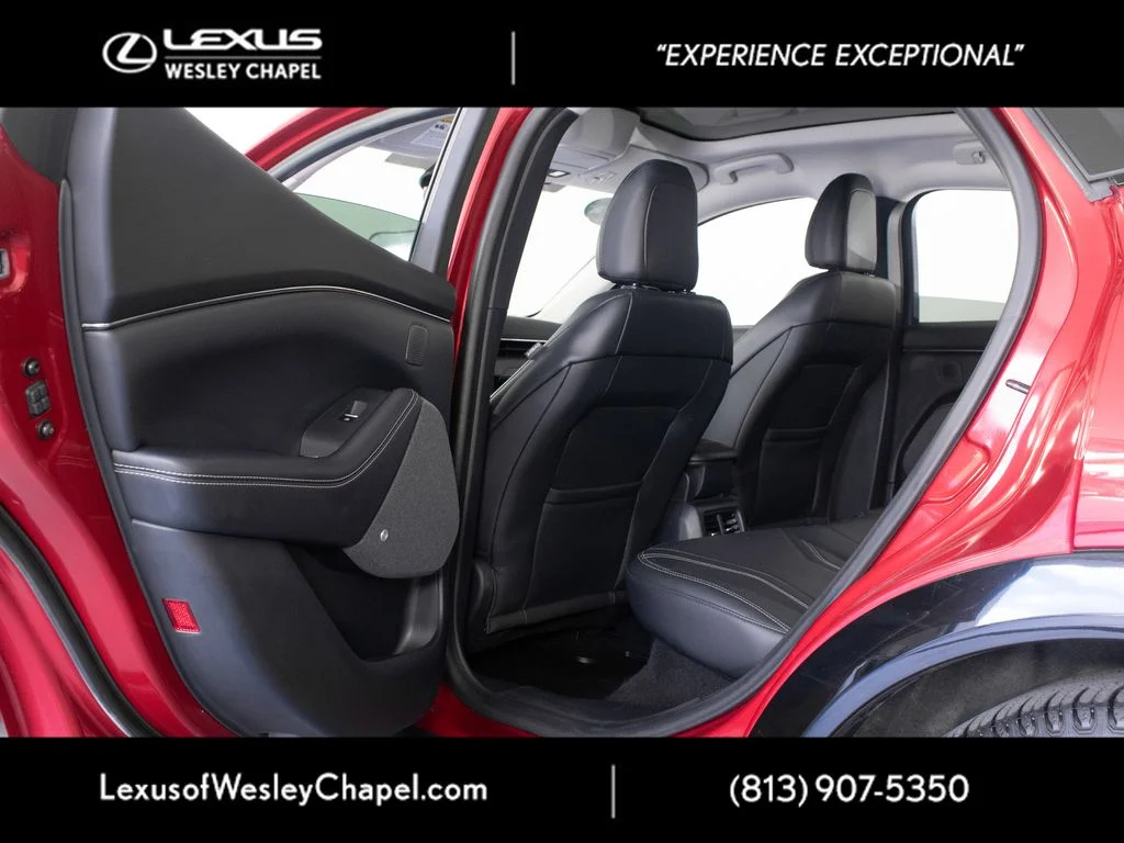 Used 2022 Red Ford Premium image 20