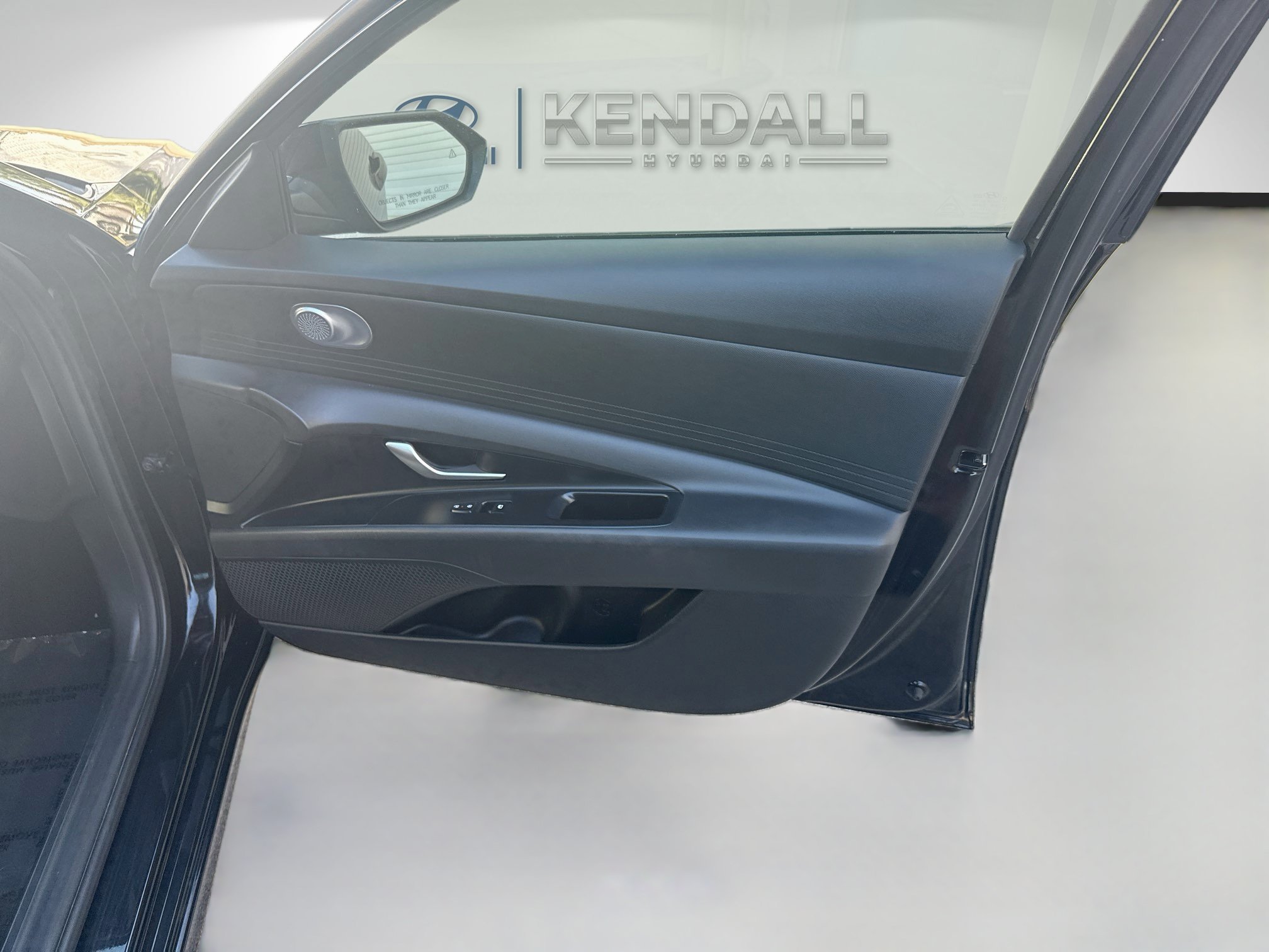 2025 Hyundai Elantra SE - Photo 30