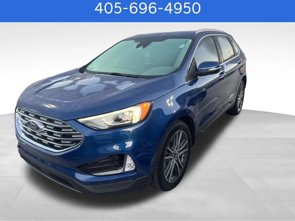 Pre-Owned 2022 Ford Edge Titanium