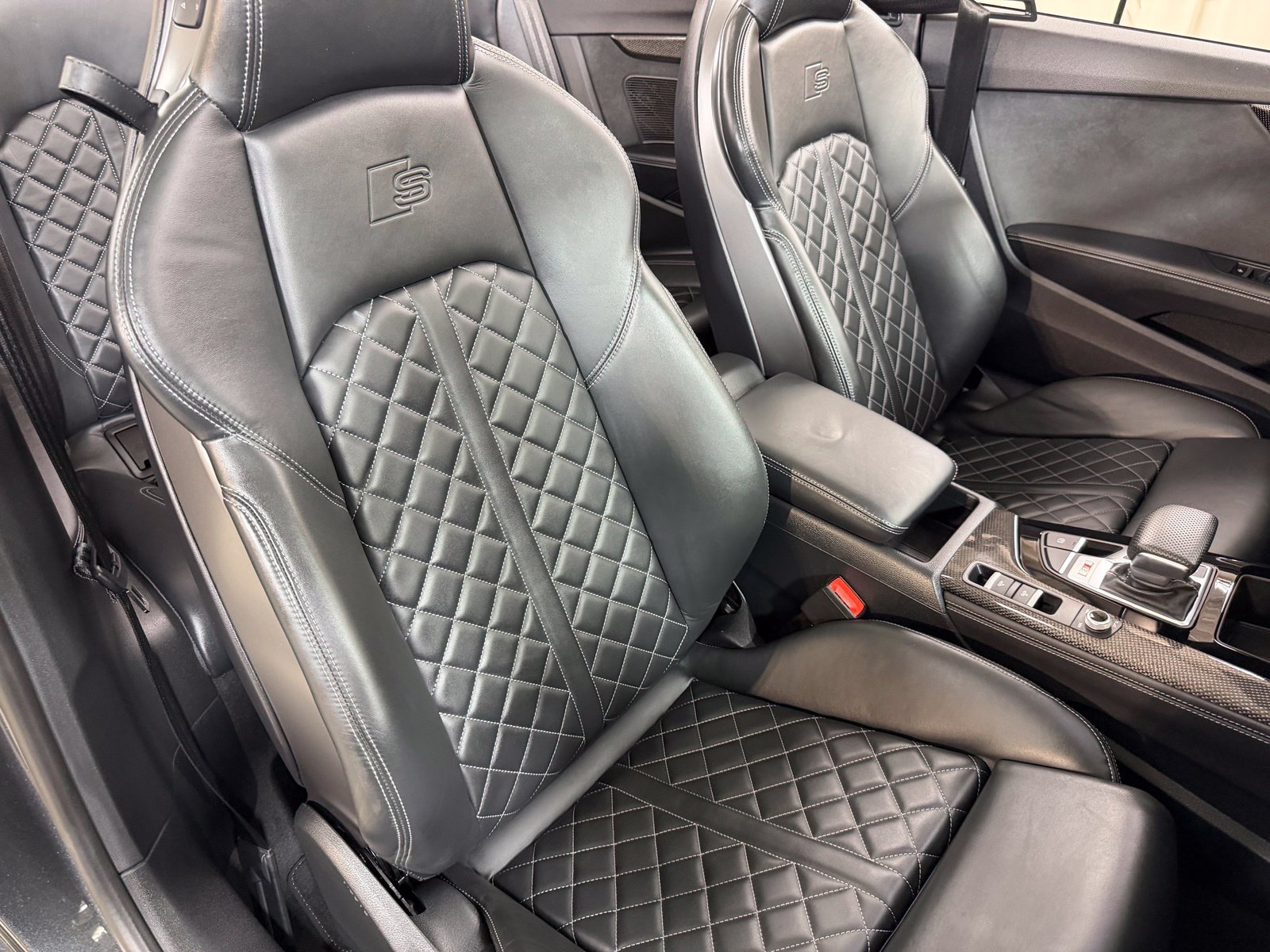 Used 2024  Audi 3.0T Premium Plus image 36