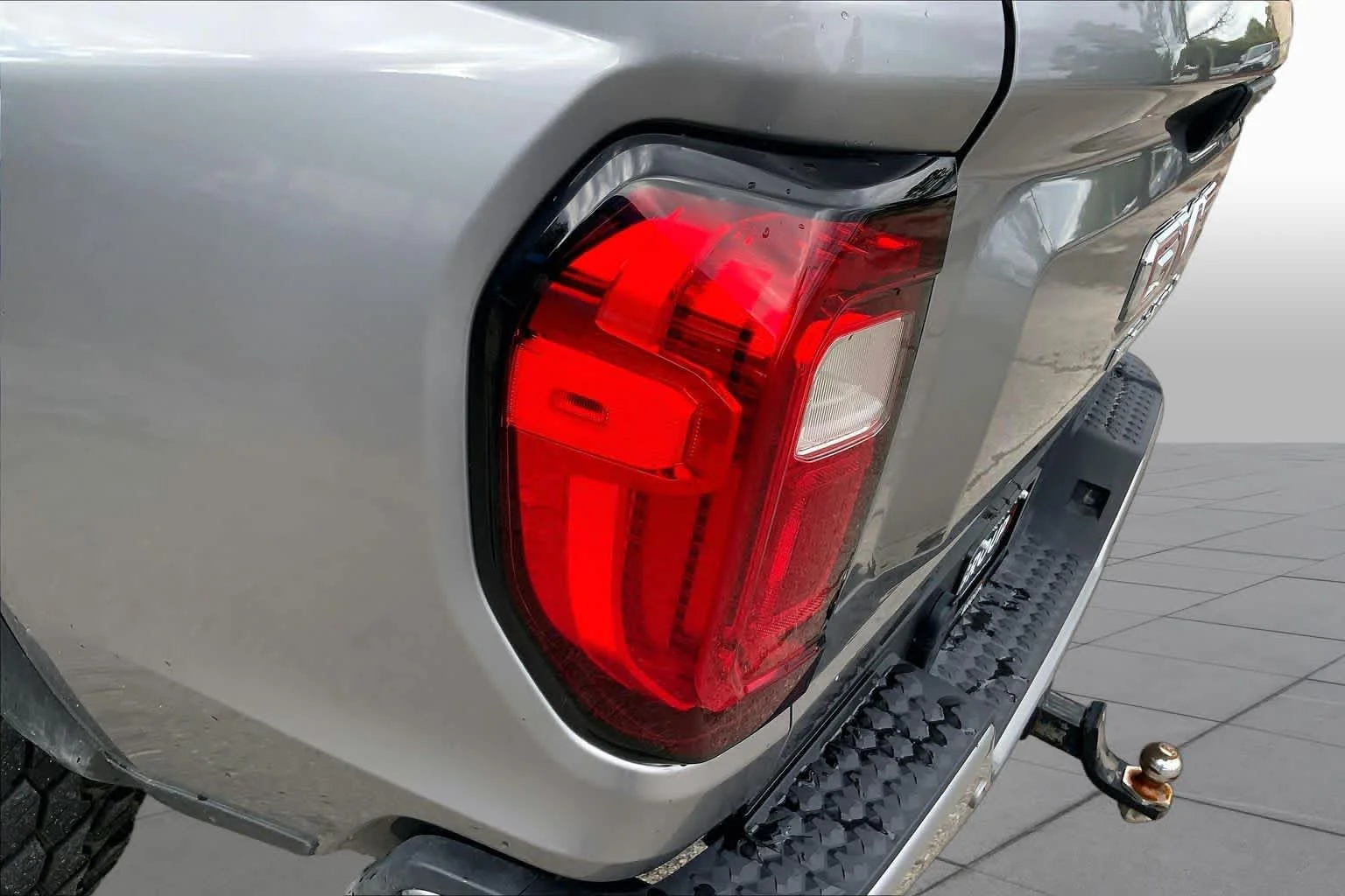 Used 2024 Sterling Metallic GMC 4WD Denali image 29