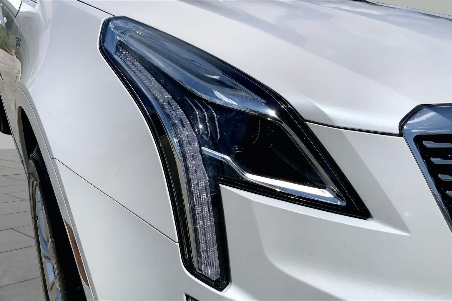 Used 2025 Crystal White Tricoat Cadillac FWD Luxury image 27
