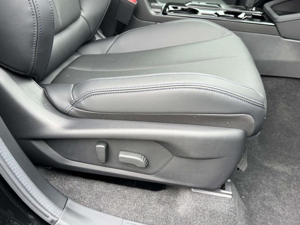 New 2026 CRYSTAL BLACK SILICA Subaru Limited Hybrid image 9