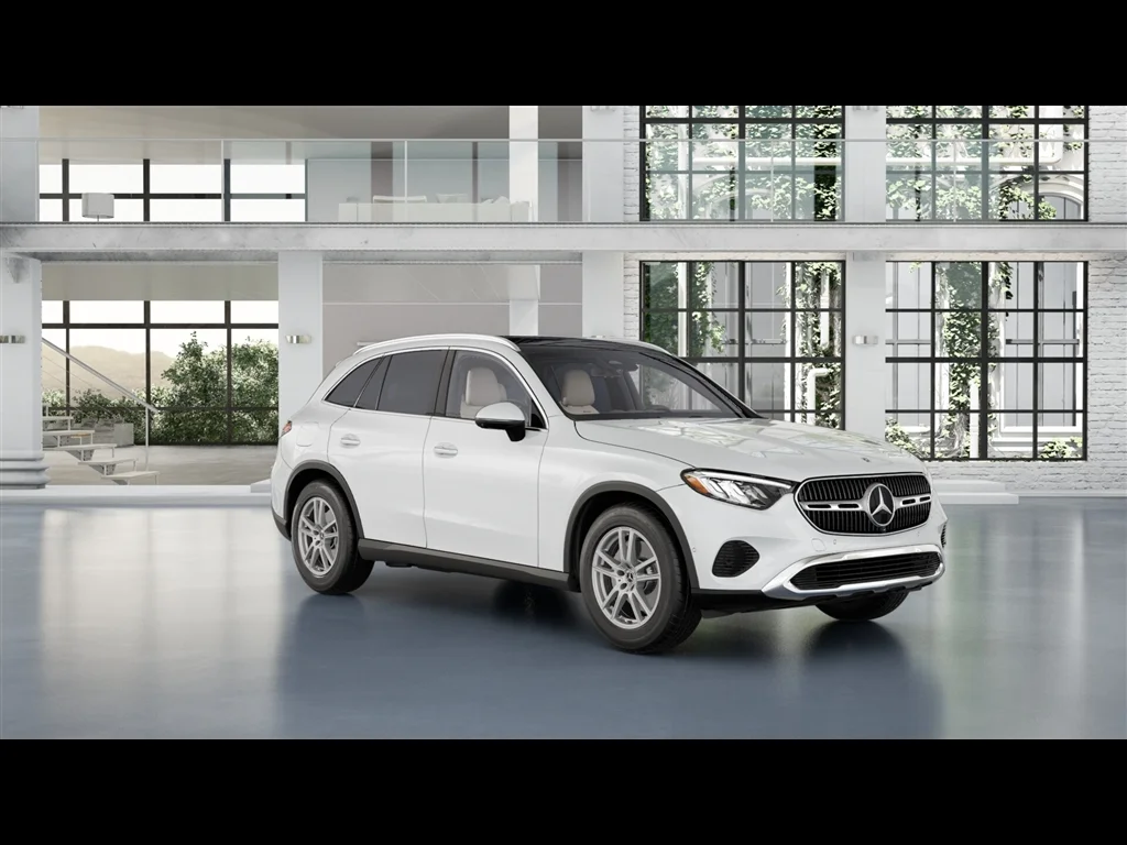 New 2026 MANUFAKTUR Moonlight White Metallic Mercedes-Benz GLC 300 image 6