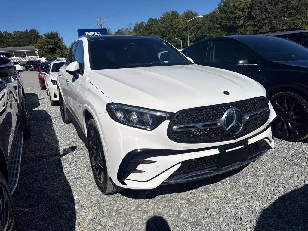 Used 2024 White Mercedes-Benz GLC 300 image 2