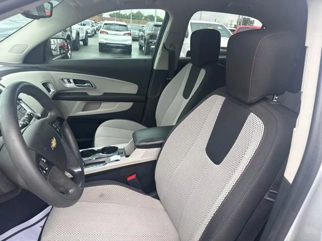 Used 2017 SILVER ICE METALLIC Chevrolet LS image 11