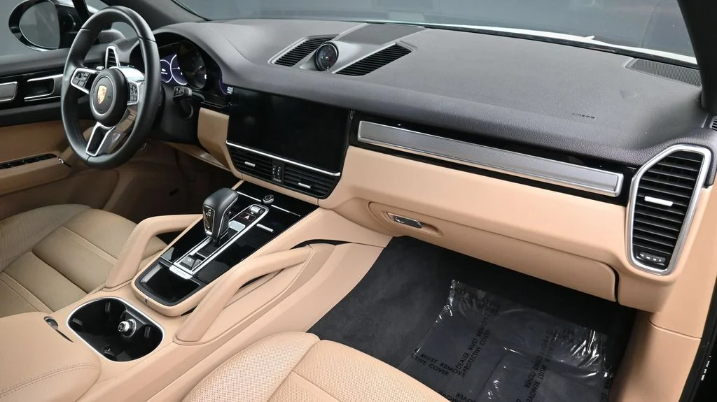 Used 2023  Porsche Platinum Edition image 11
