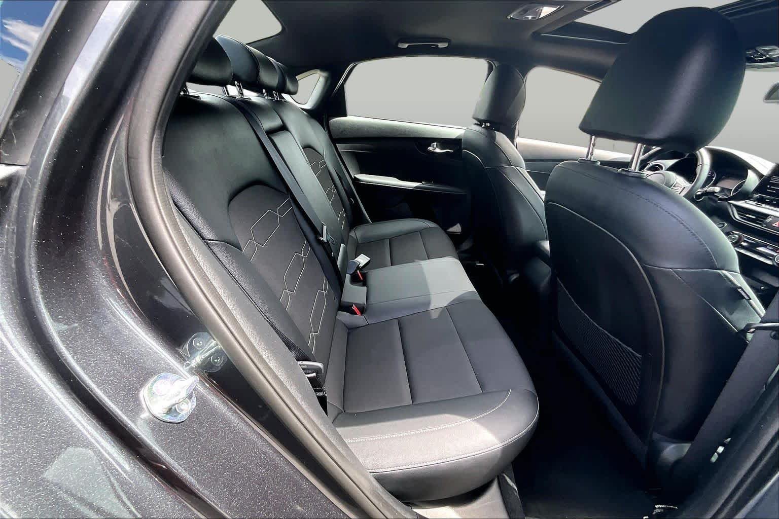 Used 2023 Gravity Gray Kia GT-Line image 21