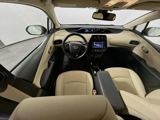 Certified Used 2022 WIND CHILL PEARL Toyota  image 23
