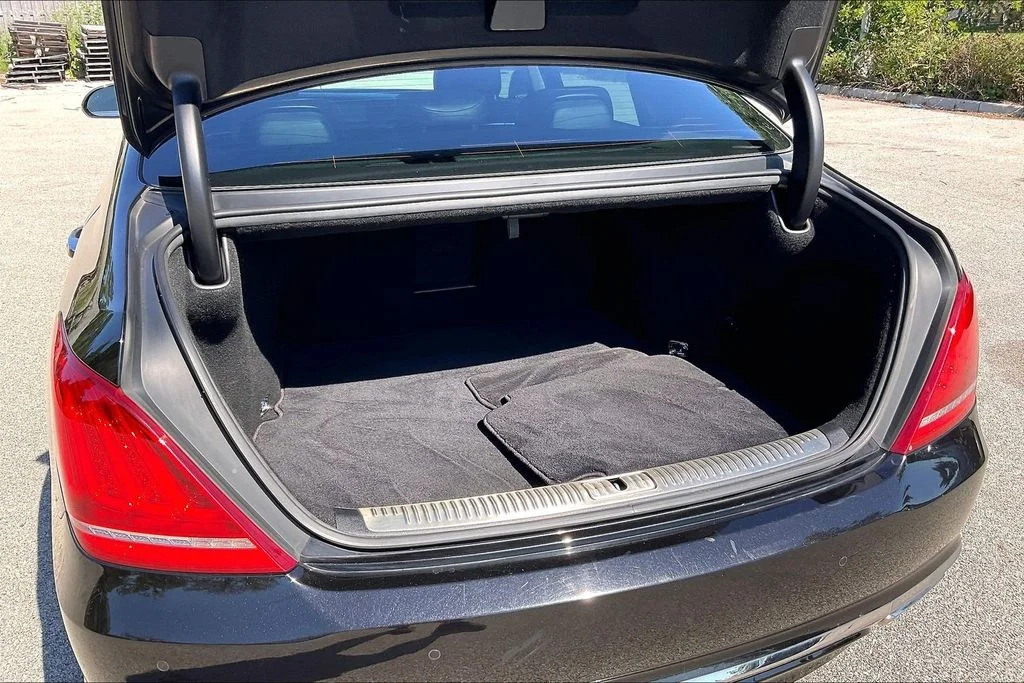 Used 2018 Black Genesis 3.3T Premium image 28
