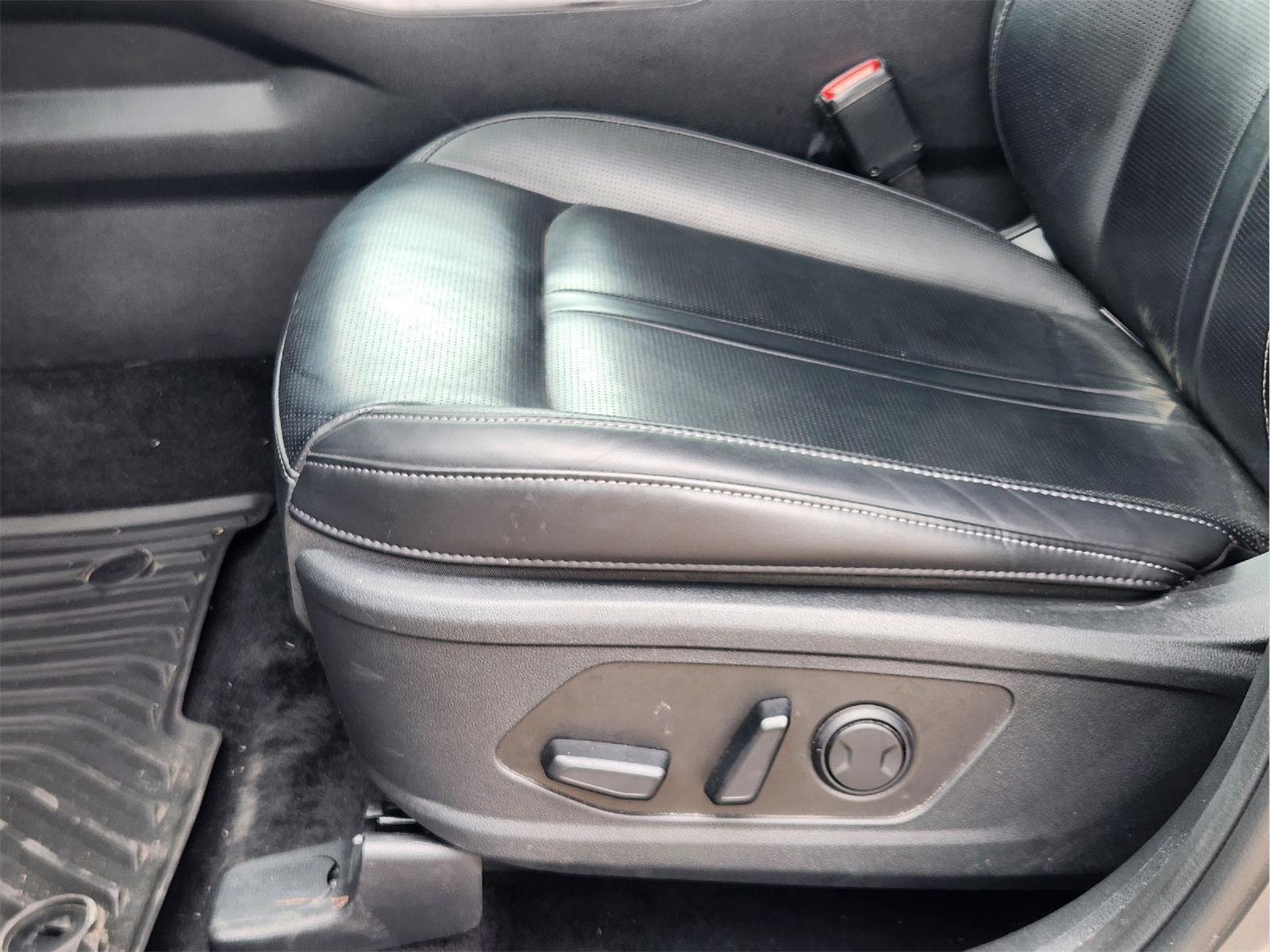 Used 2025 Steel Gray Kia EX image 23