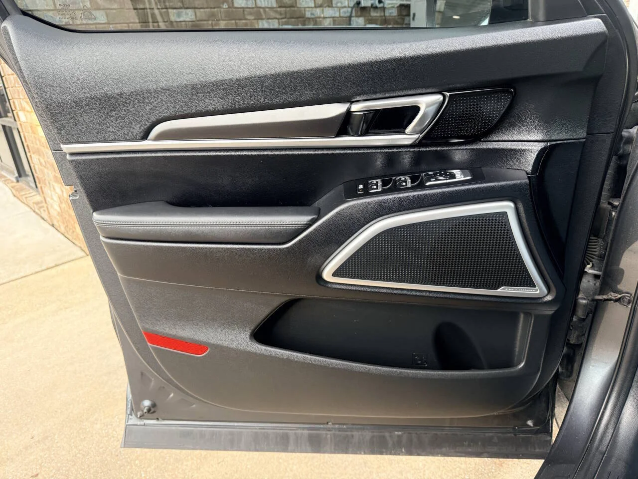Used 2023 Gray Kia S 4dr SUV image 31