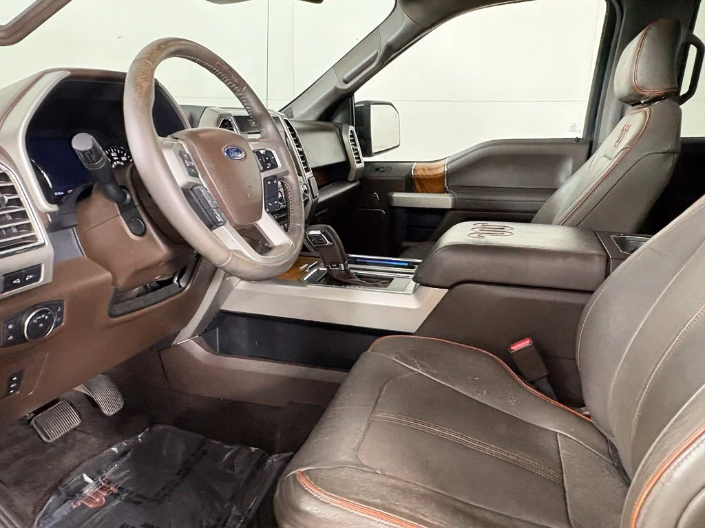 Used 2015 Green Ford King Ranch image 21