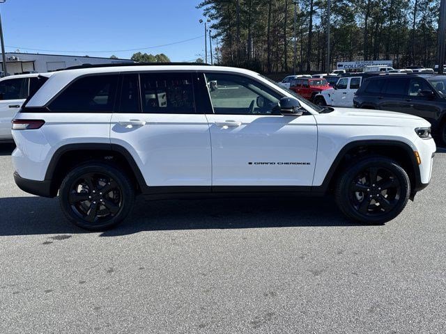 Used 2026 Bright White Clearcoat Jeep Limited image 4