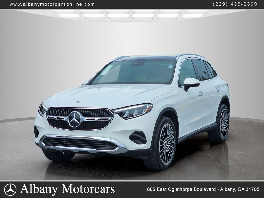 New 2026 Polar White Mercedes-Benz GLC 300 image 1