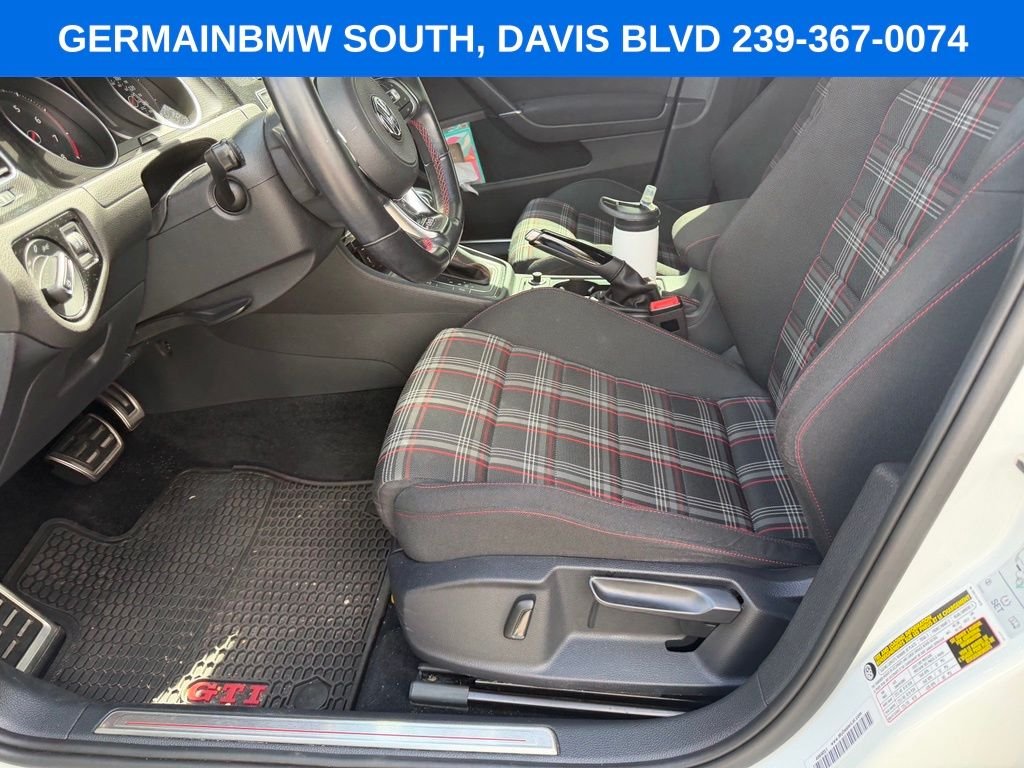 Used 2017 Pure White Volkswagen S image 22