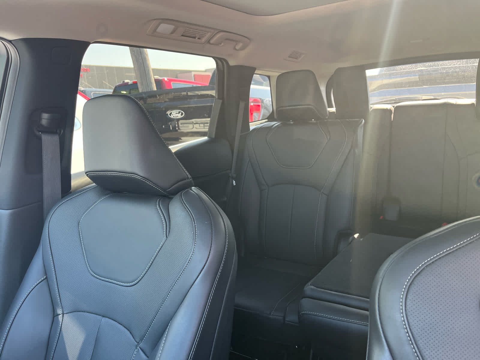 Used 2024 WH INFINITI LUXE image 4