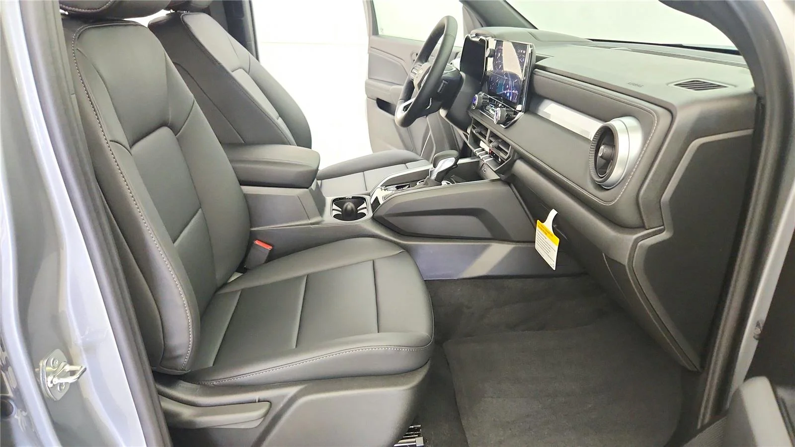 2026 Chevrolet Colorado LT - Photo 36