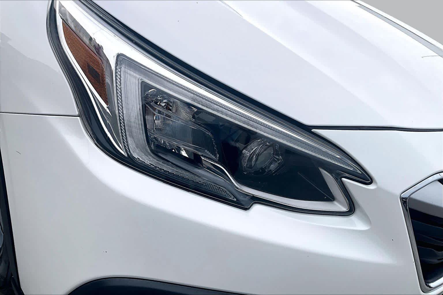 Used 2021 Crystal White Pearl Subaru Touring image 27