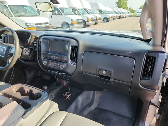 Used 2018 Silver GMC Base image 24